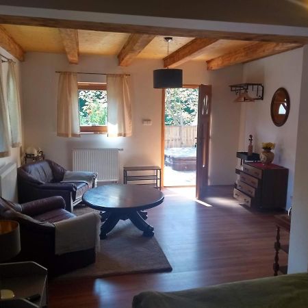 Stodola-Soukromy Apartman Pro Dva S Venkovni Virivkou كارلستين المظهر الخارجي الصورة
